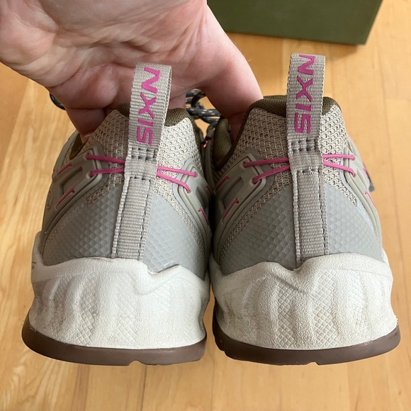 Keen hiking shoes NXIS EVO WP size 10 - Picture 4 of 11